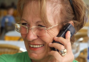senioren-handy Senioren haben besondere Ansprüche an ein Handy oder Smartphone. Deshalb gibt es Seniorenhandys