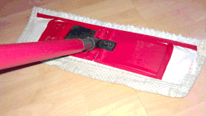 Ein Laminat-Boden muss richtig gereinigt und gepflegt werden