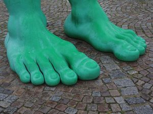 Fusspilz ist langwierig und schwächt das Immunsystem